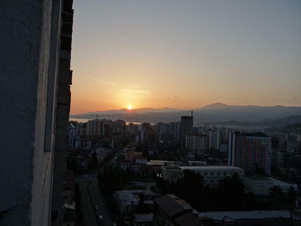 Apartment Abuseridze 5A バトゥーミ エクステリア 写真