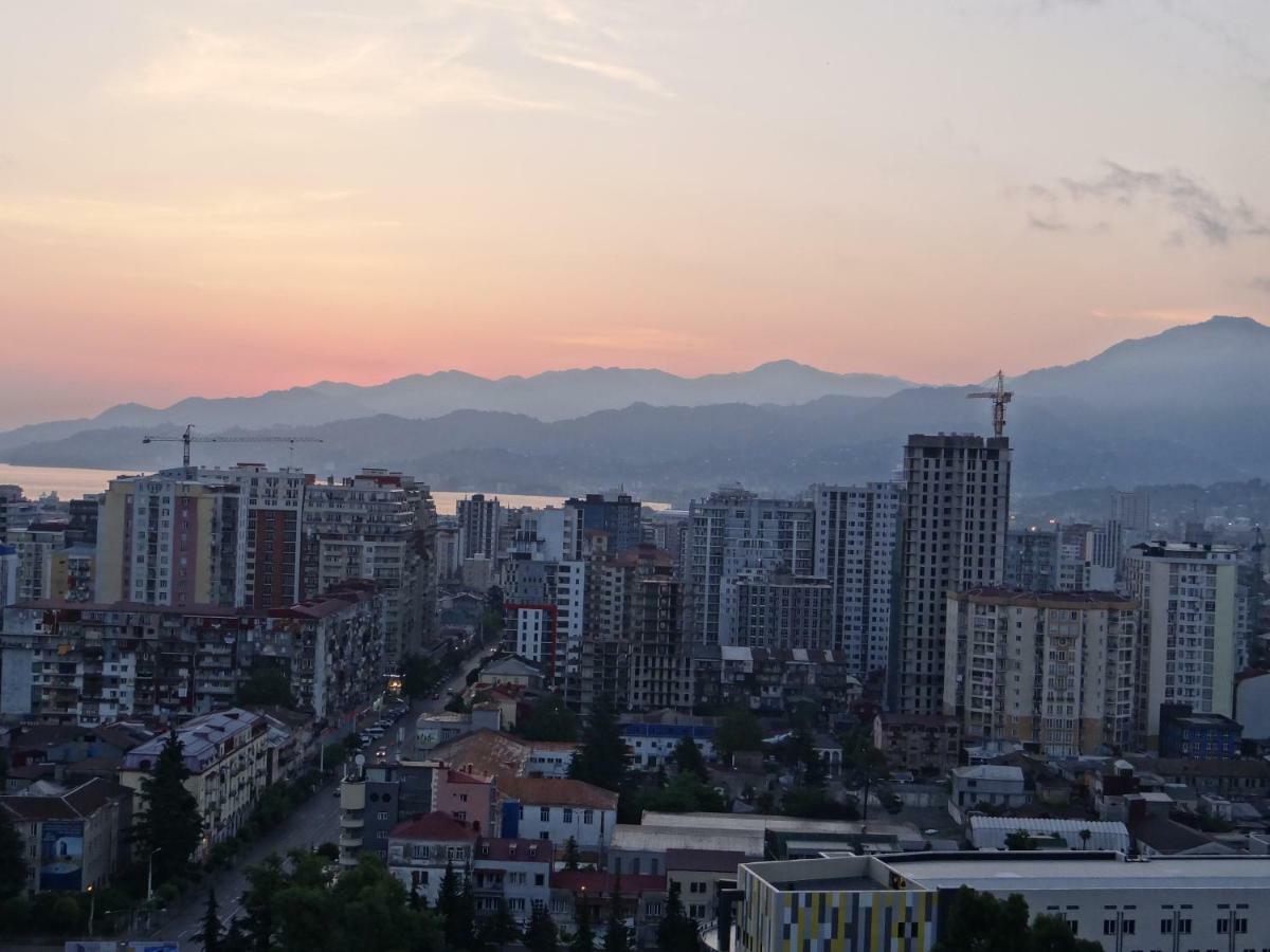 Apartment Abuseridze 5A バトゥーミ エクステリア 写真
