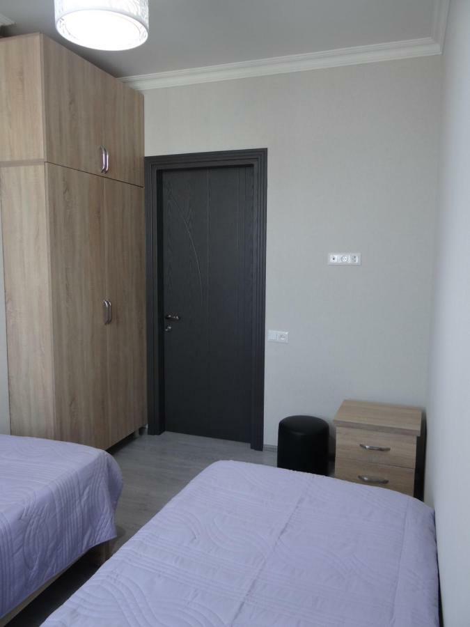 Apartment Abuseridze 5A バトゥーミ エクステリア 写真